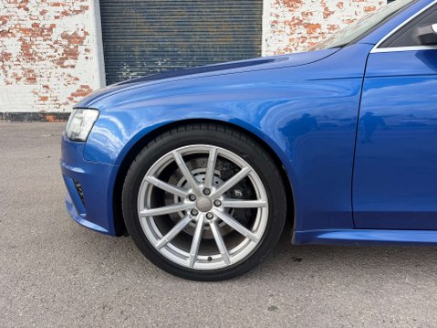 Audi RS4 4.2 FSI V8 Estate 5dr Petrol S Tronic quattro Euro 5 (450 ps) 11