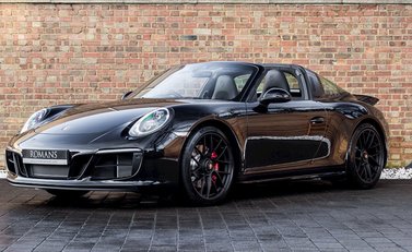 Porsche 911 Targa 4 GTS (991.2) 28