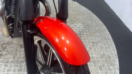 Triumph Bonneville SE 2013 7K NEW MOT INCREDIBLE CONDITION CUSTOM NAKED BIKE 865CC 29