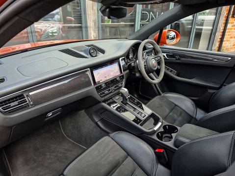 Porsche Macan 2.9 Macan GTS Semi-Auto 4WD 5dr 41