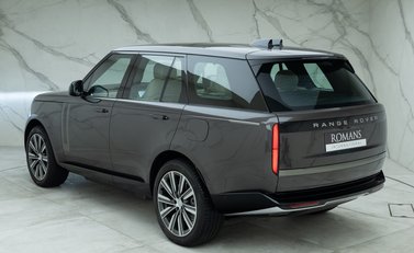 Land Rover Range Rover P460e SE 7