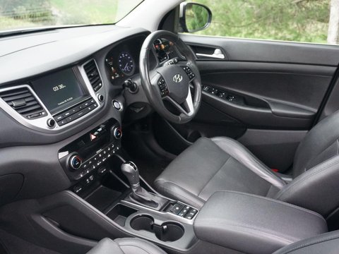 Hyundai TUCSON 2.0 CRDi Premium SE Auto 4WD Euro 6 5dr 17