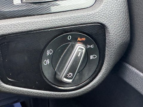 Volkswagen Golf 2.0 TSI BlueMotion Tech GTI Performance DSG Euro 6 (s/s) 3dr 37