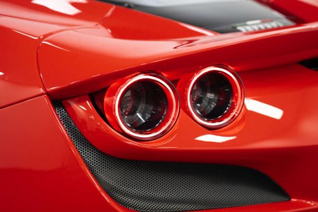 Ferrari F8 3.9 F8 Tributo Semi-Auto 2dr 38