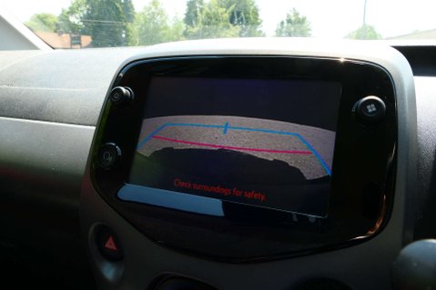 Toyota Aygo 1.0 Aygo X-Play TSS VVT-i 5dr 27