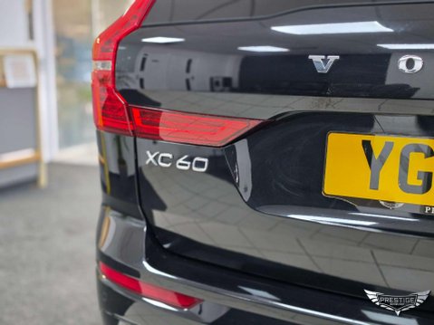Volvo XC60 2.0 D5 PowerPulse R-Design Auto AWD Euro 6 (s/s) 5dr 25
