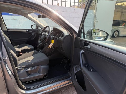 Volkswagen Tiguan Allspace 2.0 TDI Match DSG 4Motion Euro 6 (s/s) 5dr 38