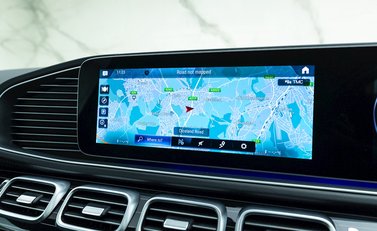 Mercedes-Benz GLS 600 26