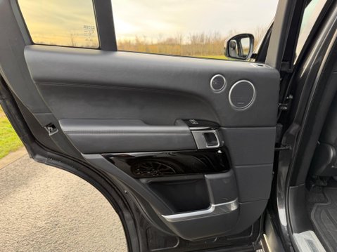Land Rover Range Rover 4.4 SD V8 Autobiography Auto 4WD Euro 5 5dr 54