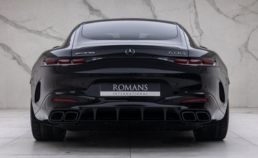 Mercedes-Benz Amg GT 63 PREMIUM + 5