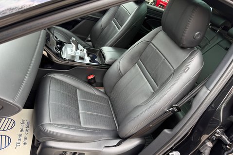 Land Rover Range Rover Evoque R-DYNAMIC HSE MHEV - 360 DEGREE CAMERAS -20 INCH ALLOYS - APPLE CARPLAY 4