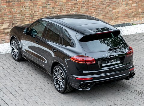Porsche Cayenne Turbo 9