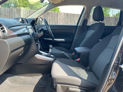 Suzuki Vitara SZ-T BOOSTERJET MHEV 3
