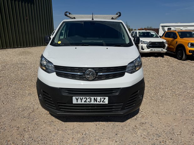 Vauxhall Vivaro SWB L1H1 Low Roof 3100 Air Con Sensors EURO 6 NO V 3