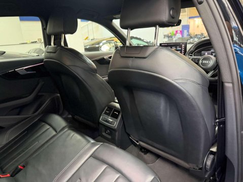 Audi A4 2.0 TDI 35 Black Edition Saloon 4dr Diesel S Tronic Euro 6 (s/s) (163 ps) 40