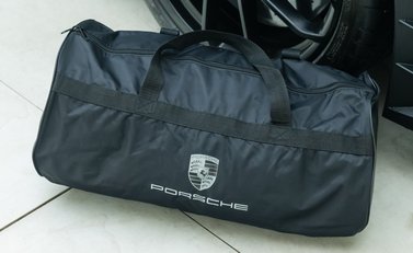 Porsche Cayman GT4 (718) 35