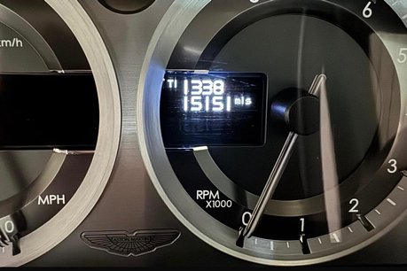 Aston Martin Vantage S V8 ROADSTER 18