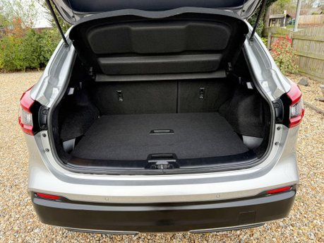 Nissan Qashqai 1.6 dCi Tekna Euro 6 (s/s) 5dr 26