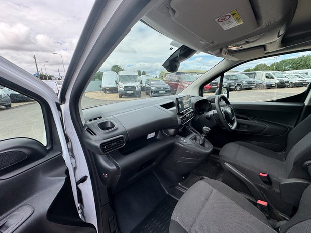 Vauxhall Combo Crew Cab LWB L2H1 Low Roof Prime Air Con Cruise Sensors Nav EURO 6 NO VAT 14