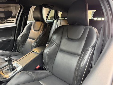 Volvo V60 2.0 D4 R-Design Lux Nav Euro 6 (s/s) 5dr 45