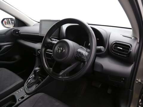 Toyota Yaris 1.5 VVT-h Design E-CVT Euro 6 (s/s) 5dr 21