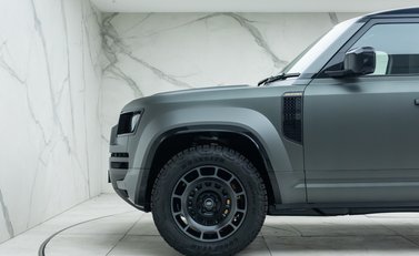 Land Rover Defender 110 OCTA EDITION ONE 45