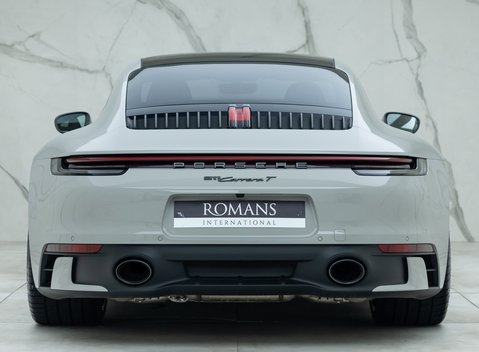 Porsche 911 Carrera T (992) 5