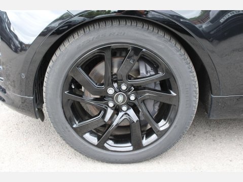 Land Rover Discovery R-DYNAMIC HSE MHEV 36