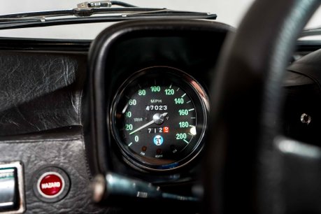 De Tomaso Pantera L. HUGE HISTORY PORTFOLIO. IMMACULATE EXAMPLE. 31