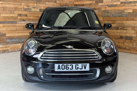 Mini Clubman 1.6 Cooper Estate 5dr Petrol Auto Euro 6 (122 ps) 2