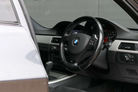 BMW 3 Series 3.0 330i M Sport Touring Auto 5dr 17