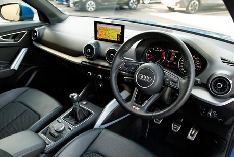 Audi Q2 TFSI S LINE