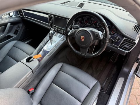 Porsche Panamera 3.0D V6 TiptronicS Euro 5 (s/s) 5dr 63