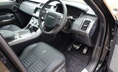Land Rover Range Rover Sport SVR 5.0 Urban 16