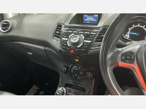 Ford Fiesta 1.0T EcoBoost Titanium X Euro 5 (s/s) 5dr 6