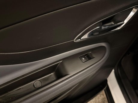 Vauxhall Mokka 1.7 CDTi SE 2WD Euro 5 (s/s) 5dr 22