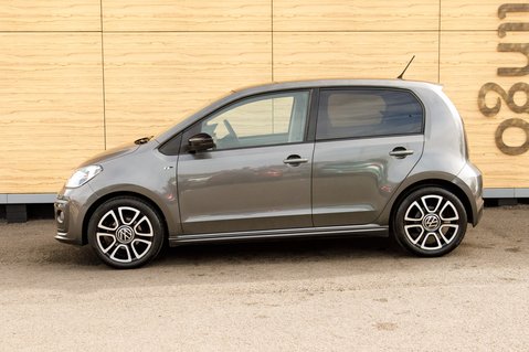 Volkswagen Up R-LINE 14