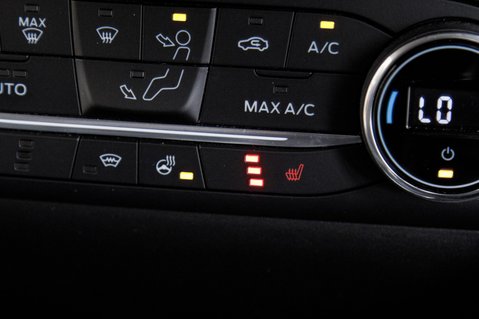 Ford Fiesta TITANIUM X 34