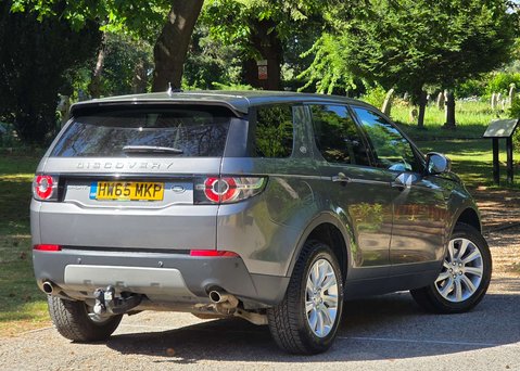 Land Rover Discovery Sport 2.0 Discovery Sport SE Tech TD4 Auto 4WD 5dr 42