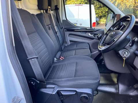 Ford Transit Custom 280 LIMITED P/V ECOBLUE 10