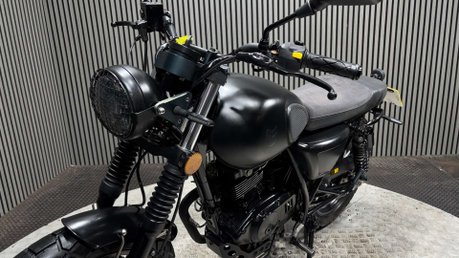 Mutt FSR 2021 ONLY 7K MODERN RETRO 125CC LEARNER BIKE LONG MOT 11