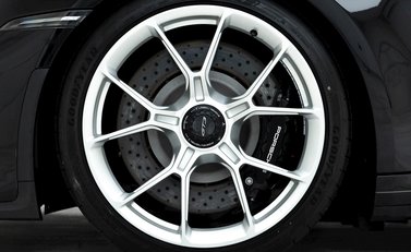 Porsche 911 (992) GT3 8