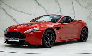 Aston Martin V12 Vantage S Roadster 1