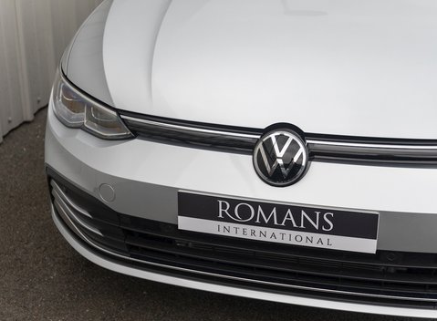 Volkswagen Golf 8 2.0 TDI Style 22