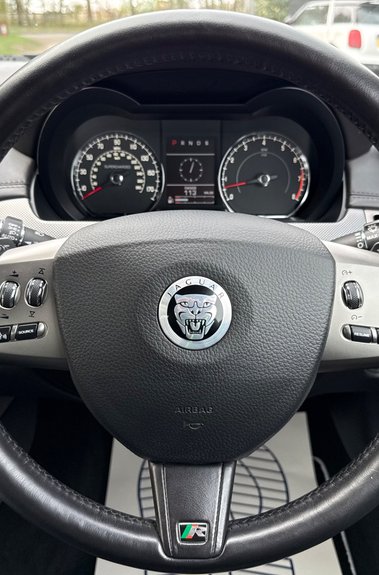 Jaguar XKR XKR 5.0 V8 SUPERCHARGED - LOW MILEAGE - 11 SERVICES - ONLY 27,435 MILES! 