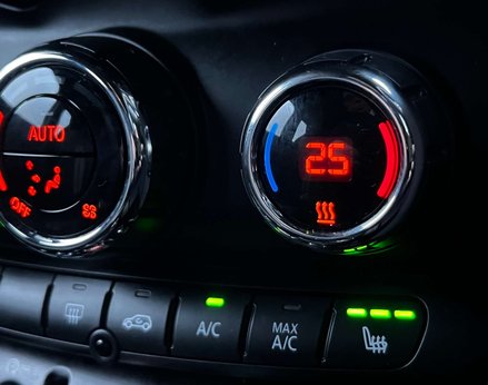 Mini Hatch 1.5 Cooper Sport Auto 3dr 53