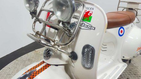 Ajs MODENA 2014 ONLY 2K RUNNING CUSTOM SCOOTER PROJECT SPARES OR REPAIR 24