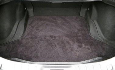 Nissan GT-R Premium Edition 10