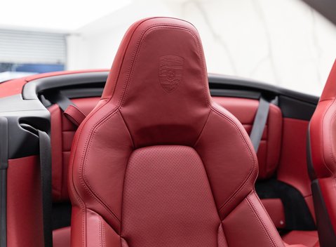 Porsche 911 Carrera 4S Cabriolet (992) 12