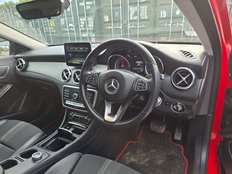 Mercedes-Benz GLA 1.6 GLA180 GPF Urban Edition SUV 5dr Petrol 7G-DCT Euro 6 (s/s) (122 ps) 48